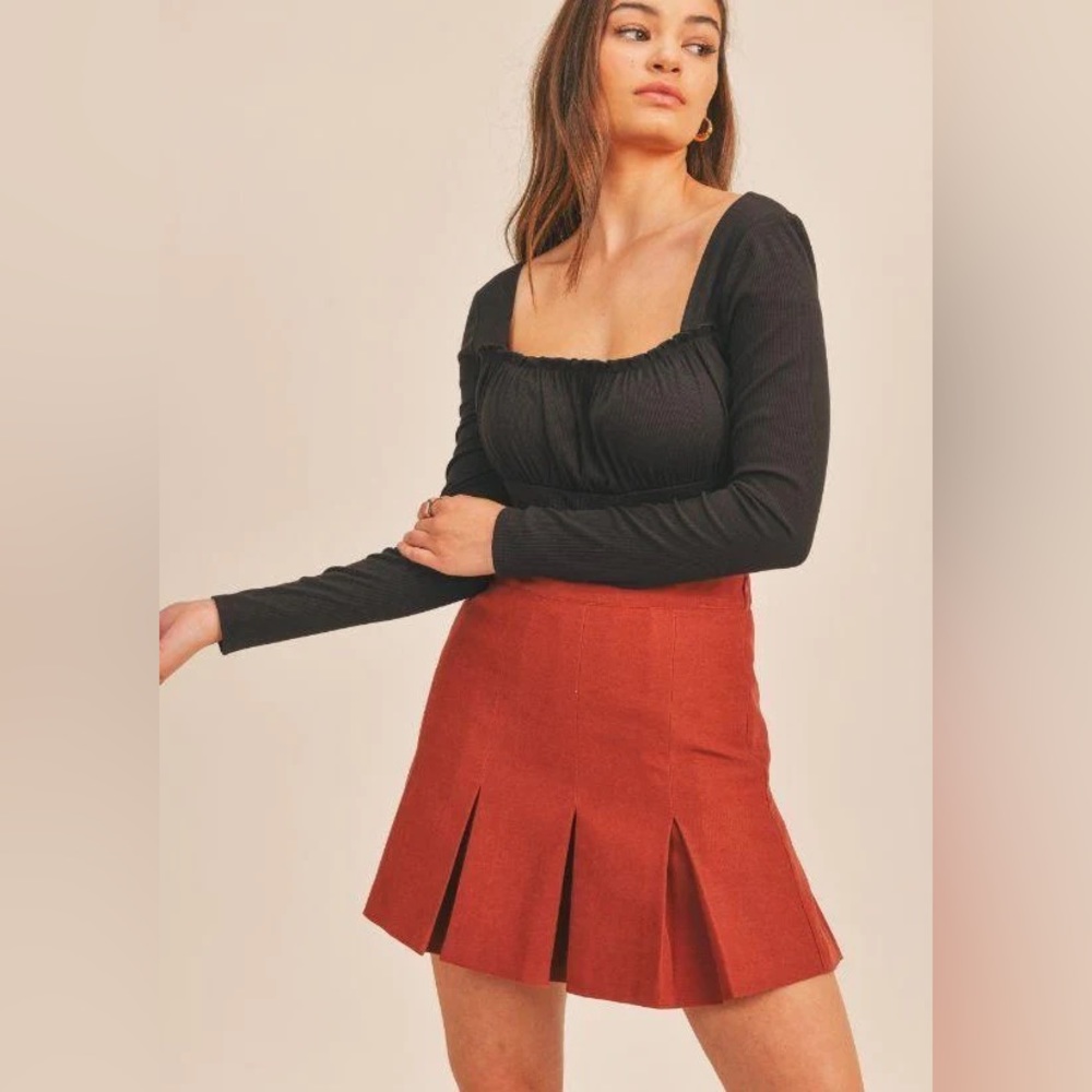 Sadie & Sage Pleated Tennis Skirt in Rust Women’s Small